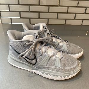 Nike Kyrie Seven Mens Basketball Shoes